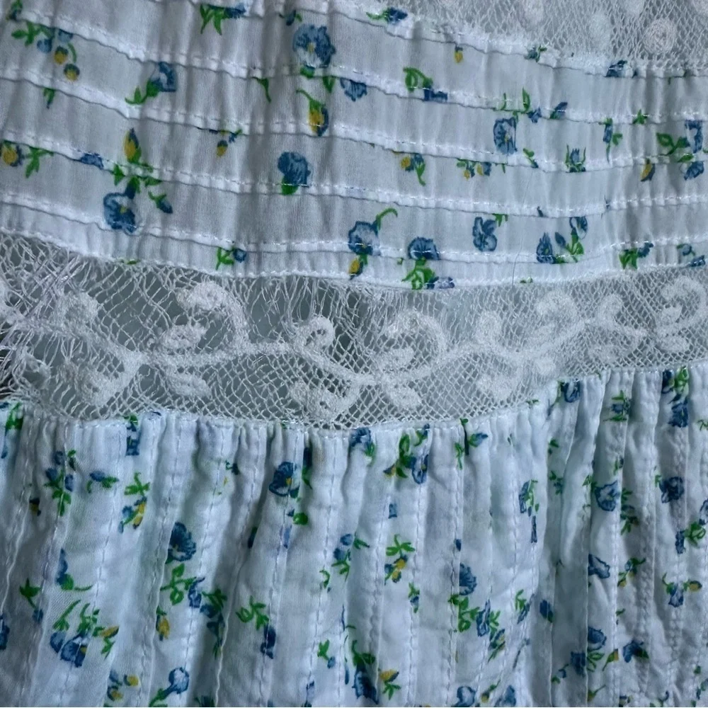 LoveShackFancy Roberta Floral Mini Dress Blue
Lace Ruffle Size L - Picture 16 of 16